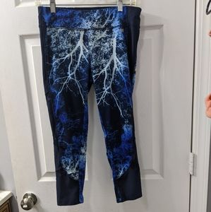 Women's Avia medium capris